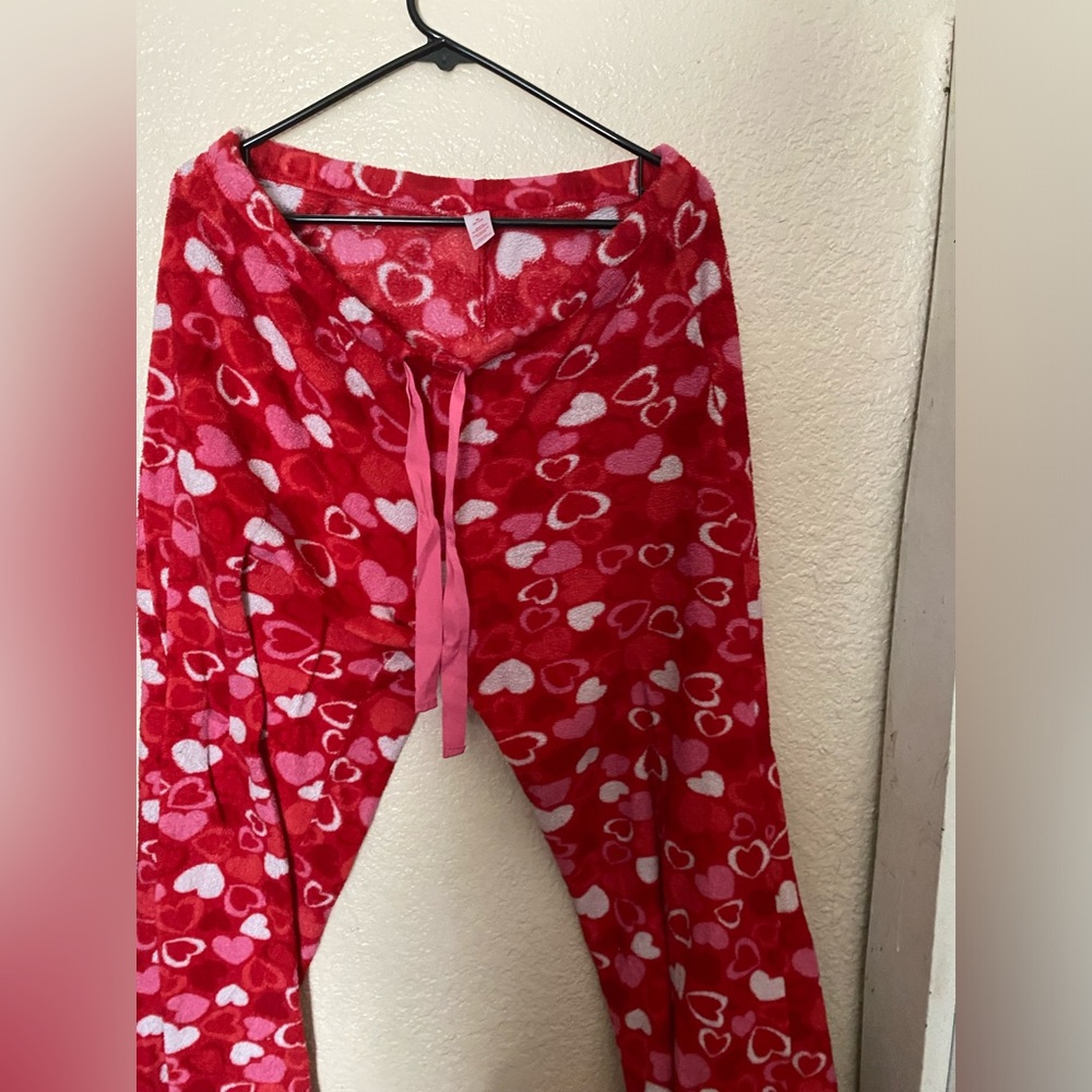 LOVE IS Hearts Size M8-10 pajamas